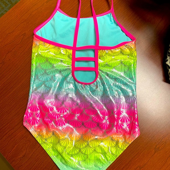 Wonder Nation, Mermaid Design, One-Piece, Swimsuit, Size 6-6X - Picture 2 of 3